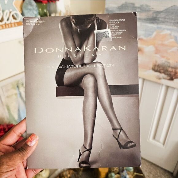 Donna Karan Hosiery The Signiture Collection Petite Small Off Black Pantyhose. - Picture 1 of 9